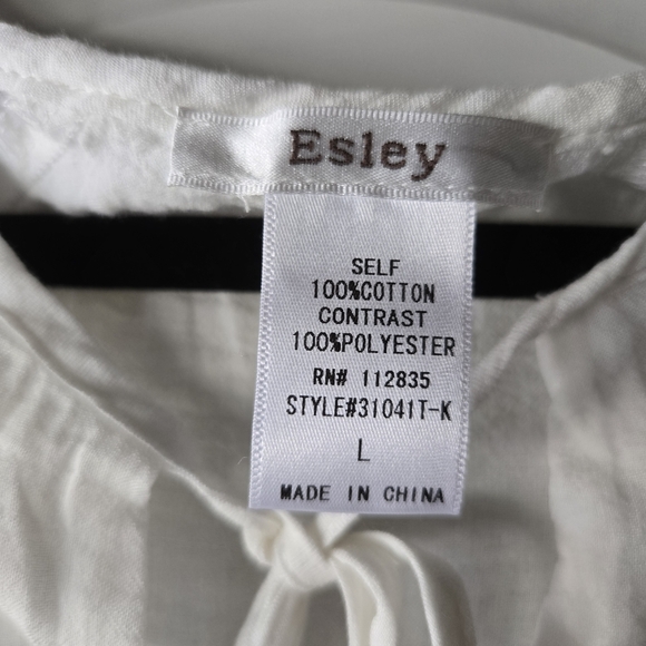 Esley Elegant White Lace Women's Top - Large - Picture 2 of 4